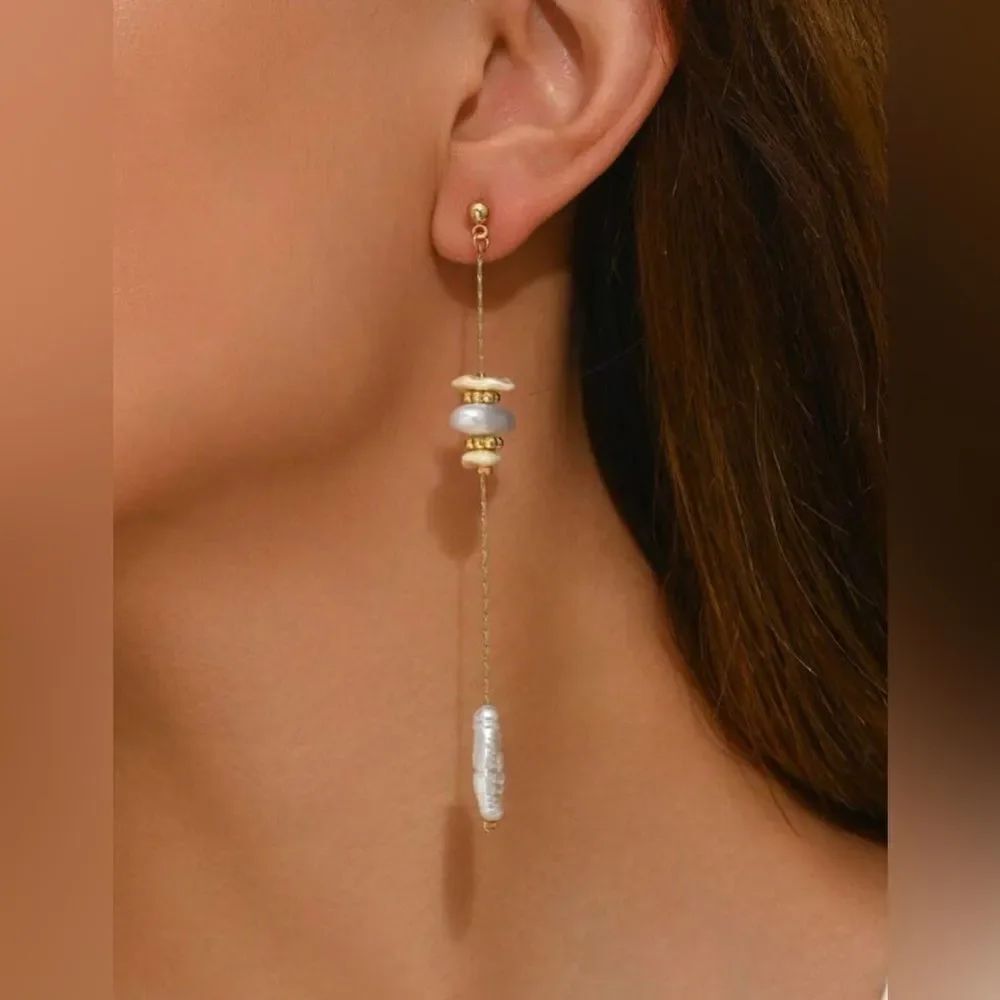 Pearl drop earrings A840